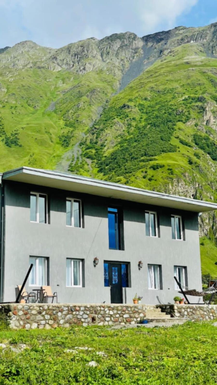 Kazbegi Palace Екстериор снимка